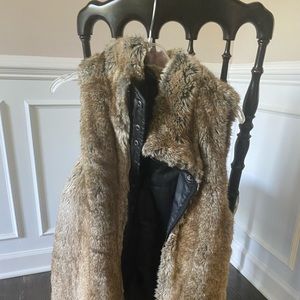 Tuckernuck Faux Fur / Black interchangeable Vest
